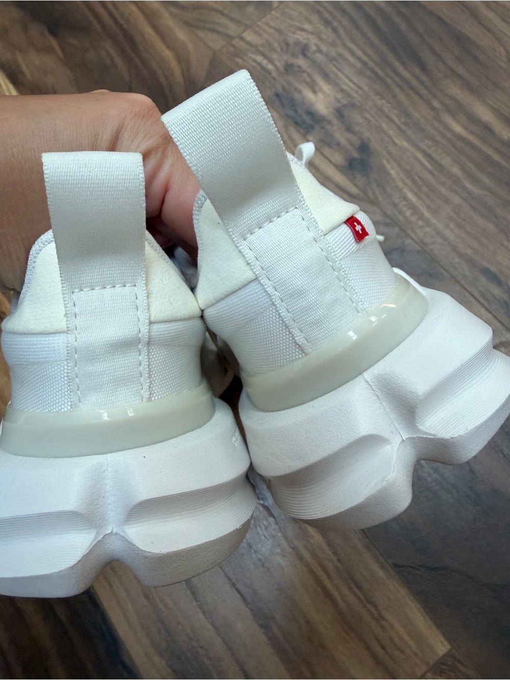 On
Women's Cloudpulse Next Sneakers 5 size new - Picture 6 of 8